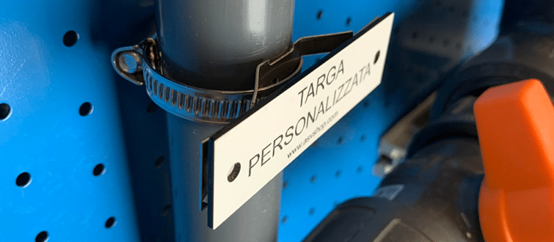 targhetta fissata su tubazione etichette per tubazioni - portaetichetta con fascetta