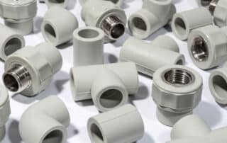 Raccordi in PP e i materiale plastico (PVC, PVDF)