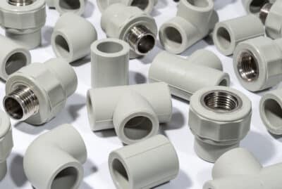 Raccordi in PP e i materiale plastico (PVC, PVDF) Raccordi in PP e i materiale plastico (PVC, PVDF)